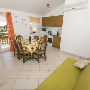 apartment-ana-pula.in-istria.net/