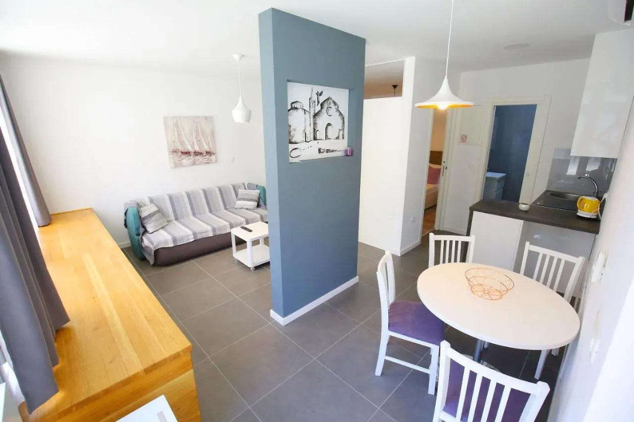 Apartmani Luce Zara